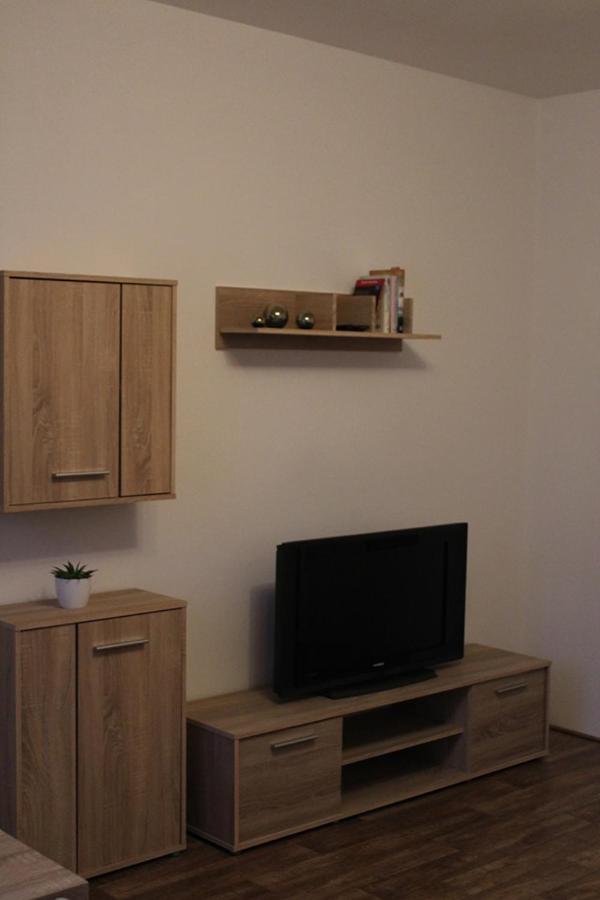Apartmany Toufar 泰尔奇 外观 照片